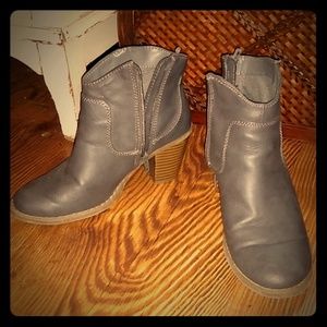 Free with bundle Old Navy booties 7